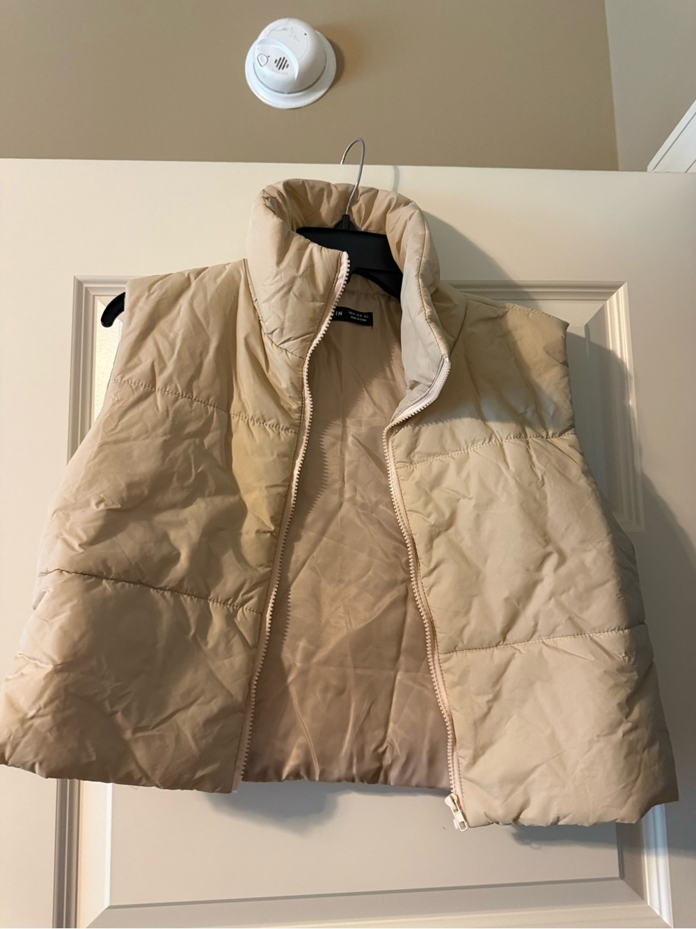 SHEIN Beige Quilted Puffer Vest